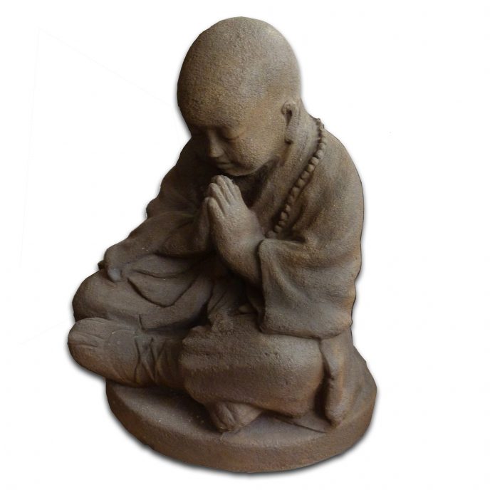 Shaolin Buddha sitzend und betend aus Lavastein